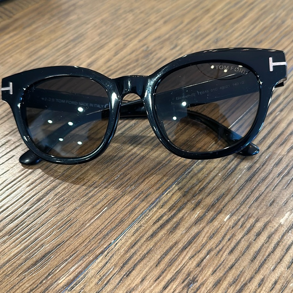 Tom Ford Elizabeth sunglasses